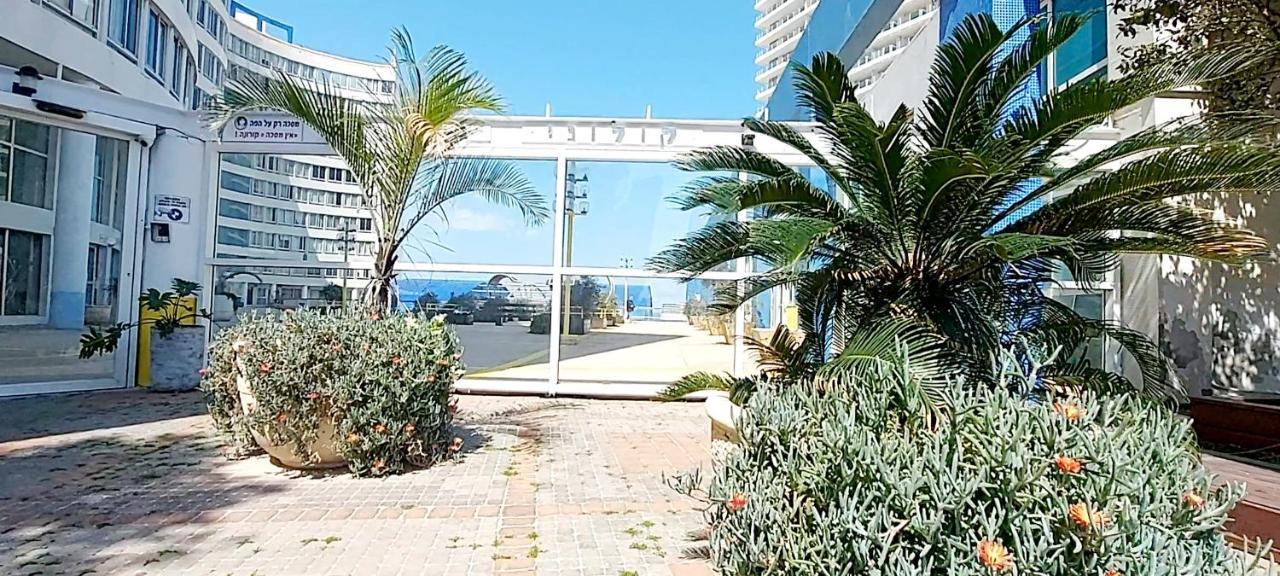 מלון דירות על הים בת ים 39 Екстериор снимка