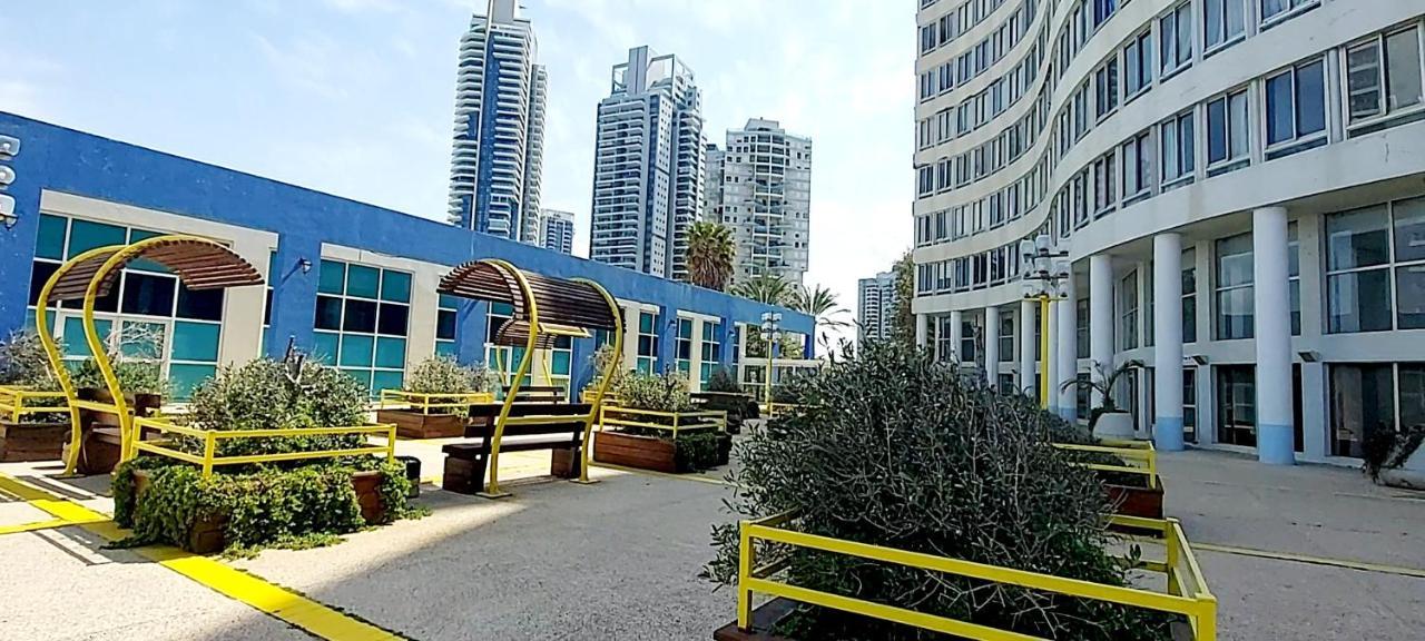 מלון דירות על הים בת ים 39 Екстериор снимка